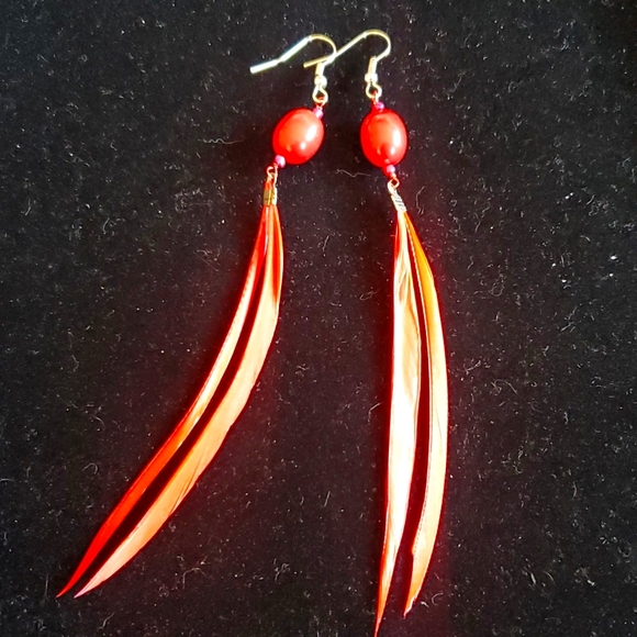 Dyed red Feather 🪶 Earrings - Picture 3 of 4